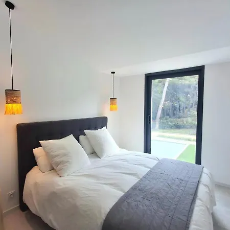 Βίλα Reminiscence 12 People With Pool *