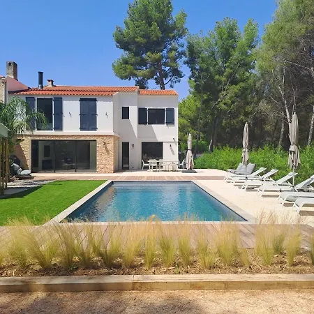 Réminiscence 12 People With Pool Villa
